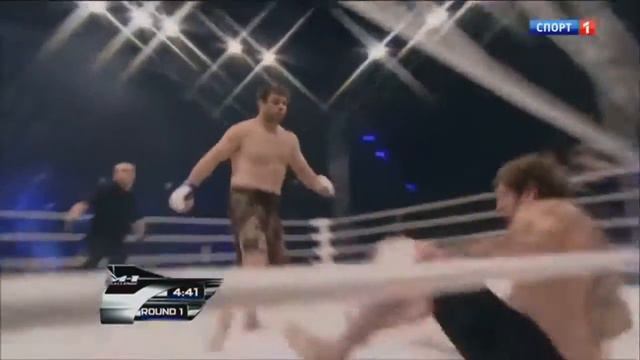 ШОК! ЕМЕЛЬЯНЕНКО упал с одного УДАРА! смотреть онлайн
