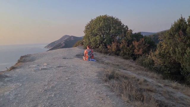 Любуемся закатом с горы Экономической (гора Сукко) смотреть онлайн