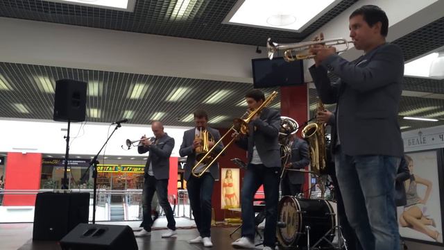Kylie Minogue - In your eyes cover by Brevis Brass Band смотреть онлайн
