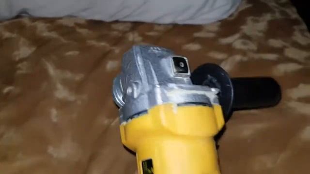Обзор на УГЛОШЛИФОВАЛЬНАЯ МАШИНА STANLEY STGS7115 из магазина Сулпак смотреть онлайн
