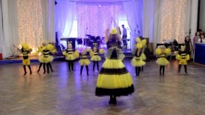 Маленькие пчёлки танец