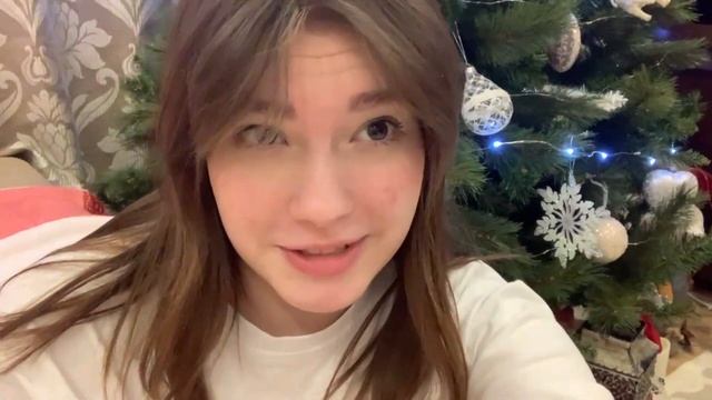 Видео о том,как я первый раз кастомизировала футболку.Учусь вышивать! смотреть онлайн