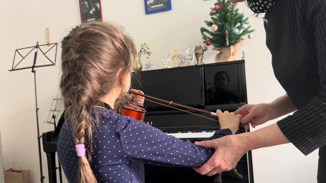 Урок скрипки. Учим гаммы смотреть онлайн