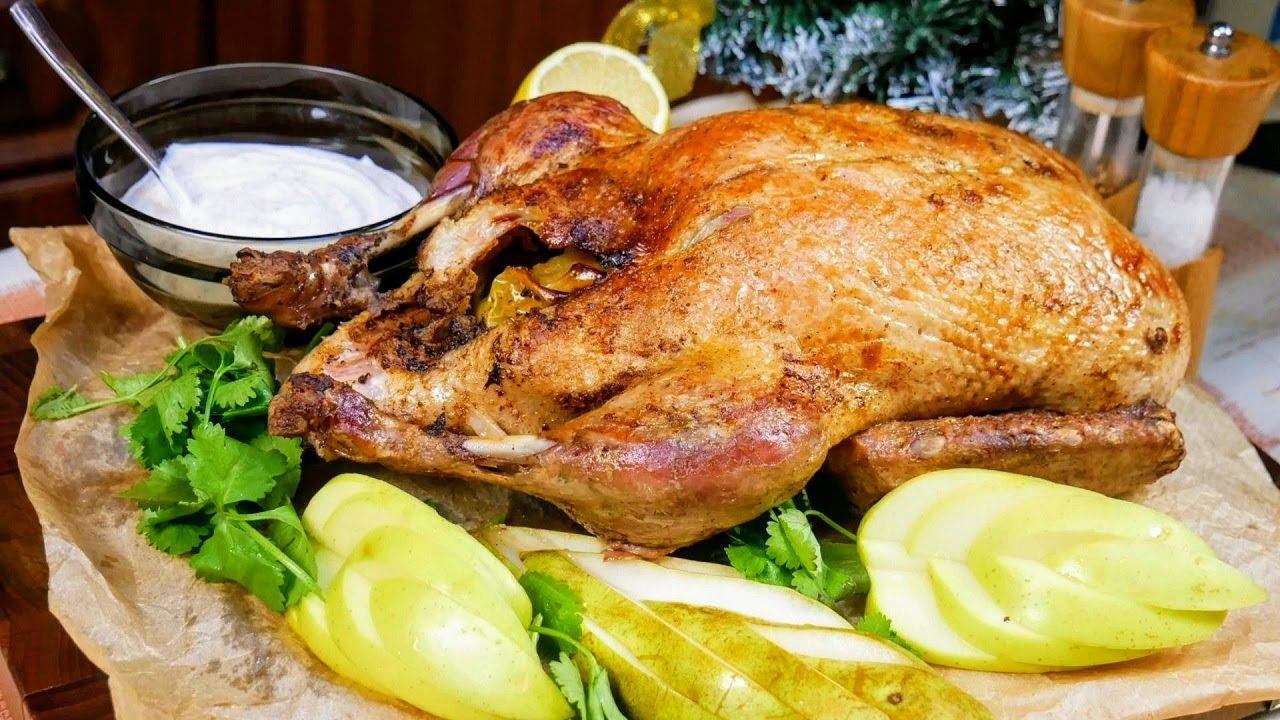 Утка с яблоками на НОВОГОДНИЙ СТОЛ, цыганка готовит. смотреть онлайн