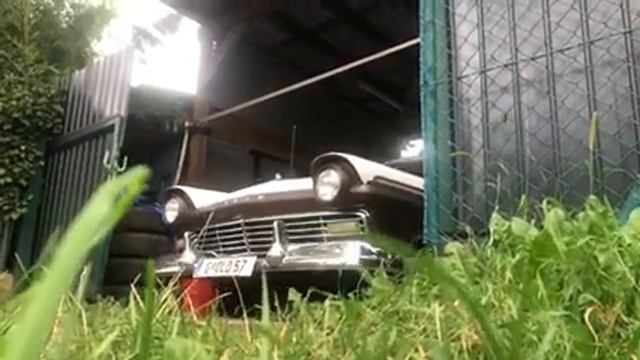 1957 Ford Country Sedan 292 Y block V8 rumbling away in Graz/Austria/Europe смотреть онлайн