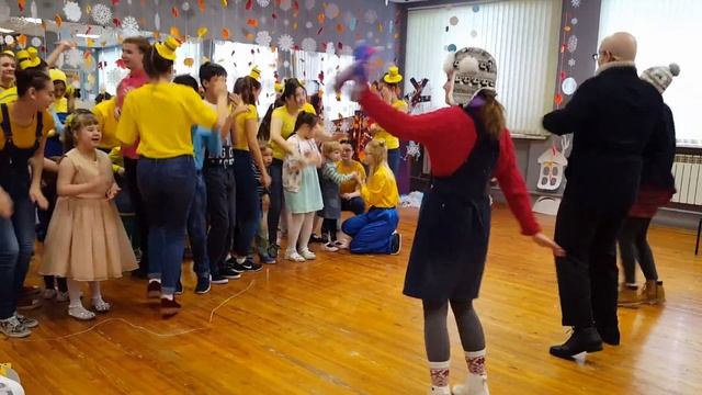 Празднование Дня именинника смотреть онлайн