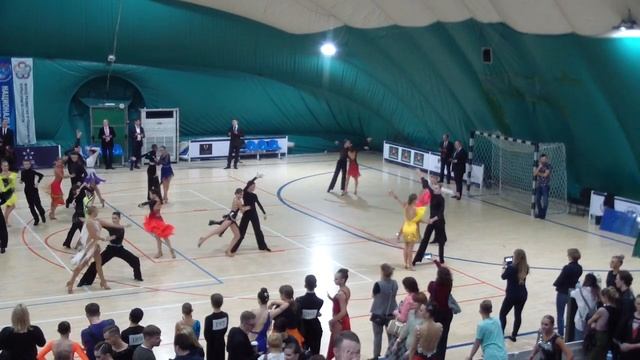 В класс Юниоры 2+1 1/2 финала латина смотреть онлайн