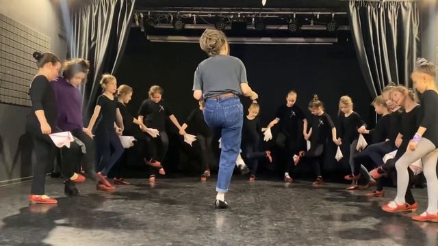 Отработка Литовского народного танца, группа 6-9 лет смотреть онлайн