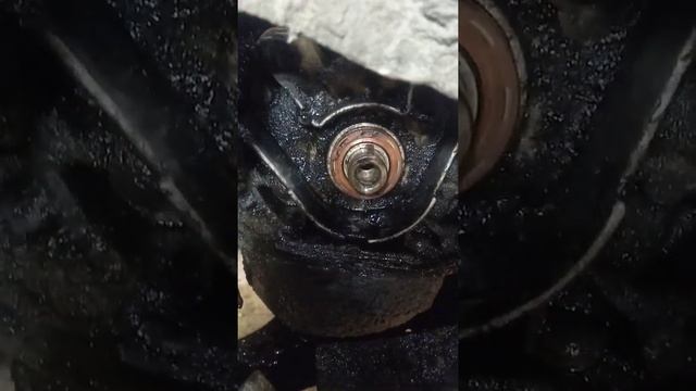 Давит передний сальник к/вала в мороз!! смотреть онлайн