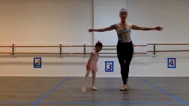 Kids Ballet Class Sampler | LEARN TO DANCE смотреть онлайн
