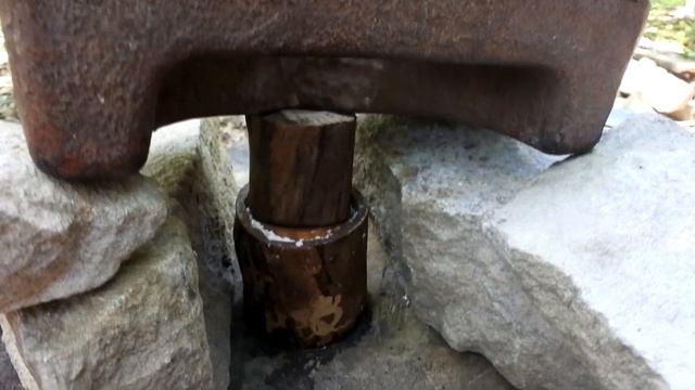 ДУБОВЫЙ СЫР! Новый вид сыра! Сварил сыр и закопал его в землю! смотреть онлайн