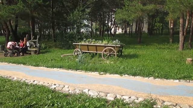ВЛОГ Гуляем в парке I Памятник Шурале I Красивый Слон I Видео для детей Walk in the park смотреть онлайн