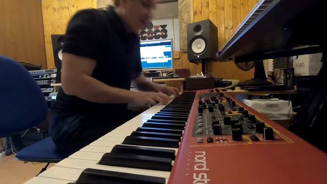 Pianos Luis Miguel смотреть онлайн