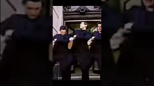 Тоби Магуайр,Том Холланд и Эндрю Гарфилд смотреть онлайн