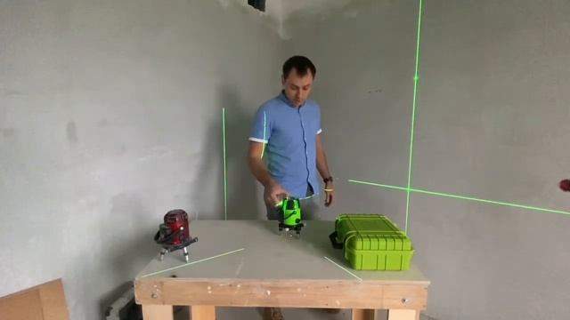 Осепостроитель с зелёным лучем смотреть онлайн
