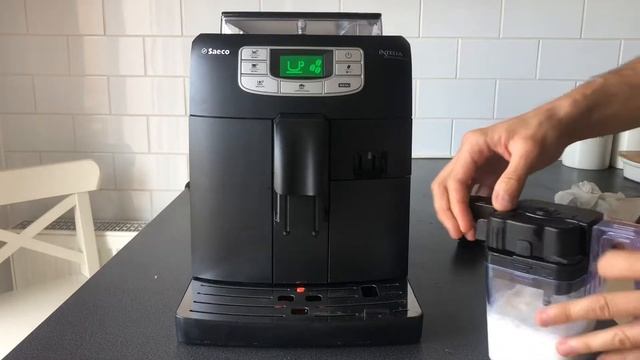 Saeco Intelia One Touch Cappuccino смотреть онлайн