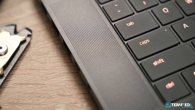 Razer Blade 15 OLED Review - 240Hz OLED FTW! смотреть онлайн