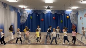 Танец  "Моя мама самая крутая"