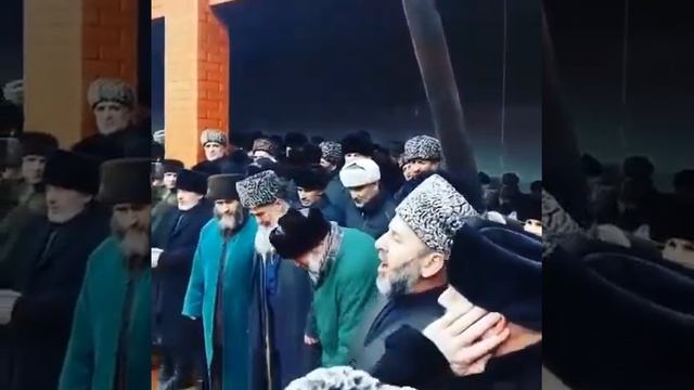 ВОККХУЧУ КУНТА-ХЬАЬЖИ МЮРИДАШ МУКЪАМЕХЬ ЗУЬКАР ОЛУШ, АМИРОВ 1ЕЛИ ЗУЬКАРЦА УСТАЗ КИШИ ХЬАЖЕГА КХОЙКХ смотреть онлайн
