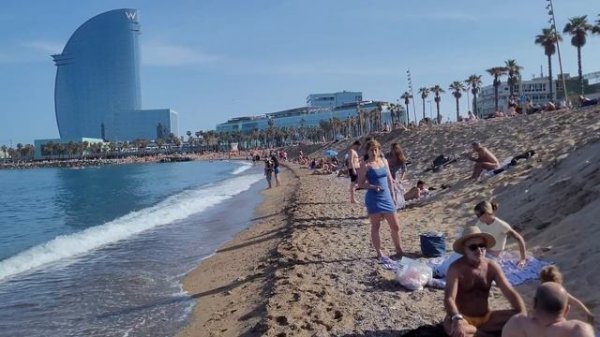Barcelona Beach Walk | Sant Sebastian Beach 2022 🏝(4K UHD)
