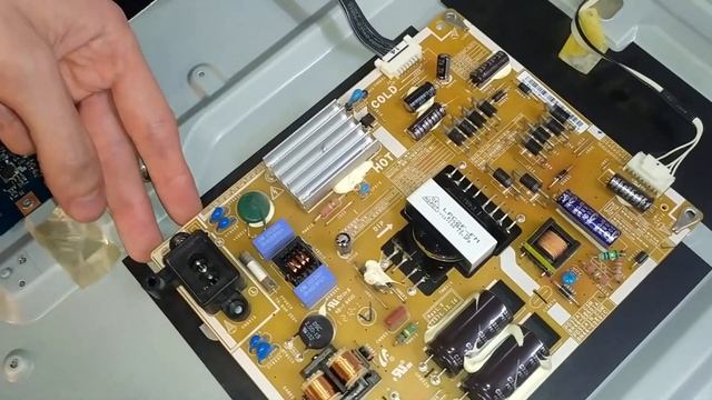 Боковая подсветка и колхозный ремонт телевизора смотреть онлайн