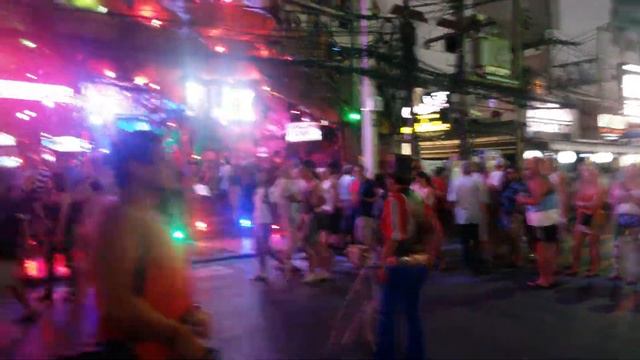 Бангла Роуд - улица разврата на Пхукете смотреть онлайн