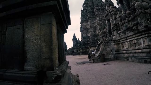 In Yogyakarta Must Visit To Prambanan Temple Compounds | Bali Java HOLIDAYS смотреть онлайн