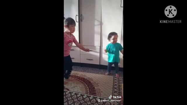 Акон и Томи сборник,тик ток дети,детское видео,детские танцы,видео для детей, смотреть онлайн