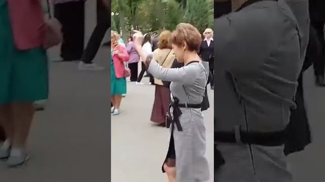 НА БЕРЕГУ ЧУ! ХАРЬКОВ ТАНЦЫ смотреть онлайн