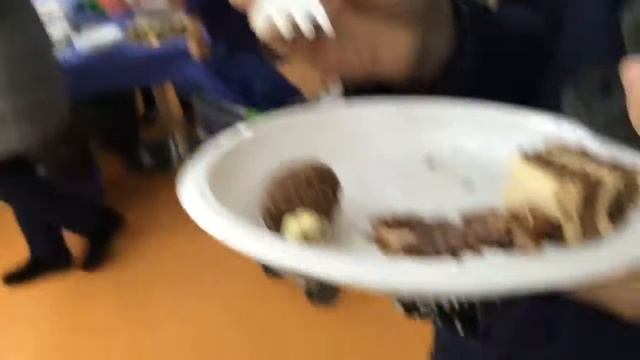Где мы купили плинтуса для пола.