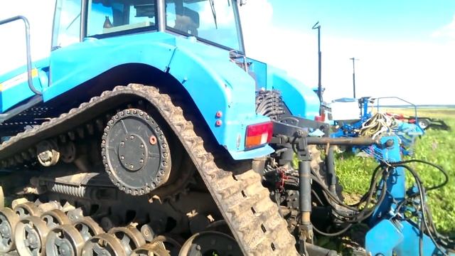 Tractor AGROMASH-Ruslan-plough смотреть онлайн