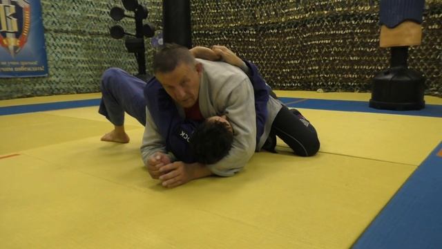 Вариант Андрея Болтяна для разрыва захвата через ущемление. смотреть онлайн