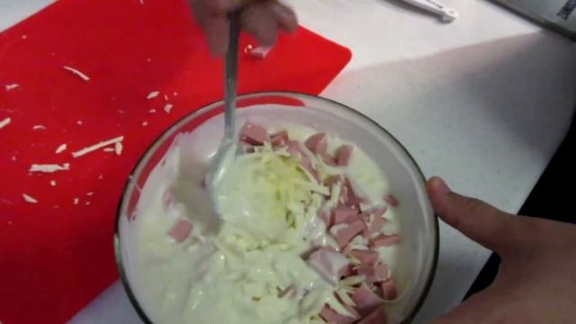 Пирог с сыром и сосисками. смотреть онлайн