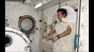 Как спят космонавты?