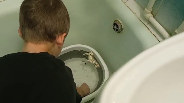 24 часа челлендж Бумажка под водой часть1 смотреть онлайн