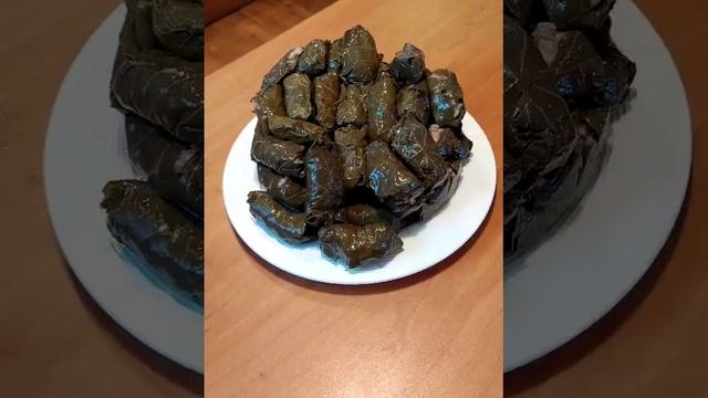 Ну очень вкусная долма. Готовлю в Болгарии.Well, very tasty dolma. Cooking in Bulgaria. смотреть онлайн