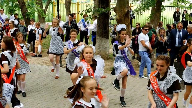 Последний звонок 2023 \ Бахчисарай \ Гимназия им. Андреева смотреть онлайн