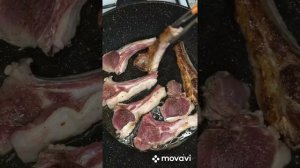 Каре ягнёнка(баранина)на сковороде!!!Это очень вкусно❤️