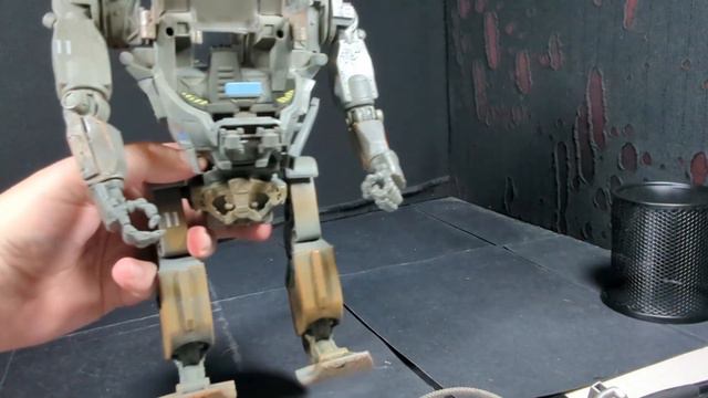 McFarlane Toys Avatar AMP Suit and Colonel Miles Quaritch Action Figure Review смотреть онлайн