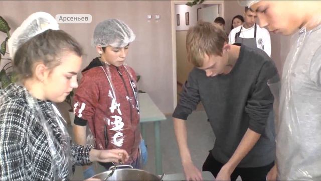 Шеф-повара проводят мастер-классы для детей без семьи