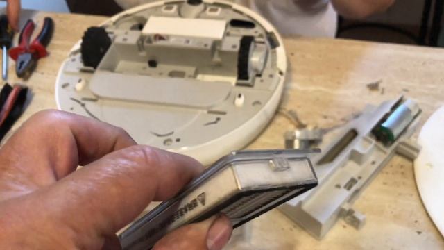 Робот-пылесос не видит отсек для пыли смотреть онлайн