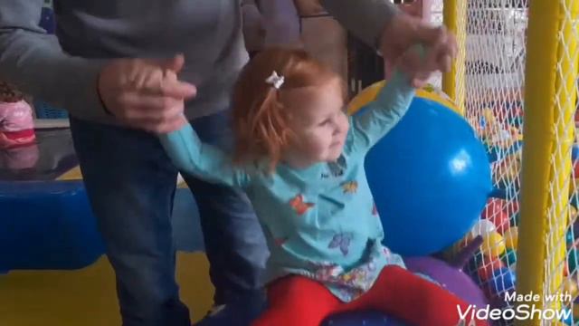 Катюша и Тимоша в развлекательном центре #катюшаитимоша #дети #игра смотреть онлайн