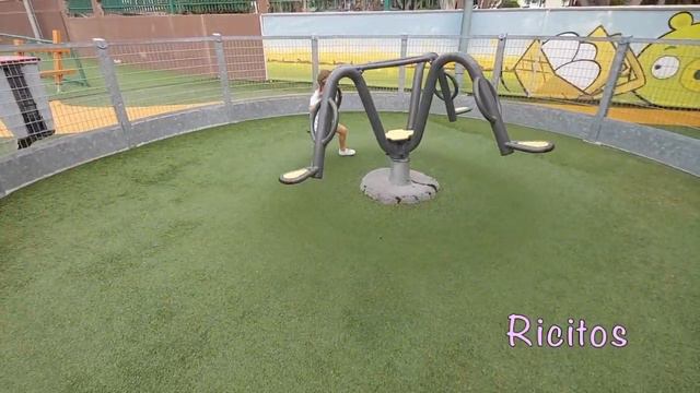 Parque ANGRY BIRDS Gran Canaria con RICITOS смотреть онлайн