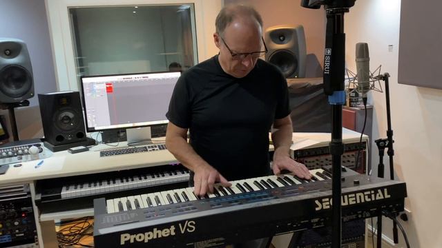 Prophet VS Synth: Sound Selection Showcase смотреть онлайн