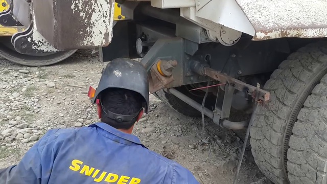 Мастер по сварке за работой смотреть онлайн