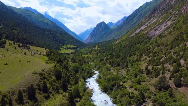 19.07.21 Аламединское ущелье, Кыргызстан. Снято на DJI Mini 2 смотреть онлайн