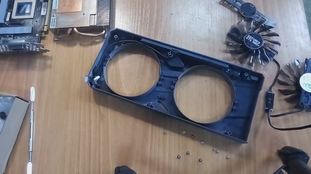 Замена термопасты GeForce GTX 1080 TI смотреть онлайн