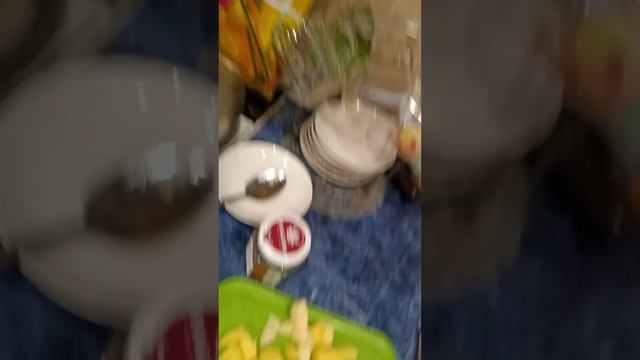 капуста тушёная с малосольными грибами и картофелем