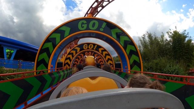 Slinky Dog Dash! - Disney’s TOY STORY Themed Rollercoaster ? смотреть онлайн