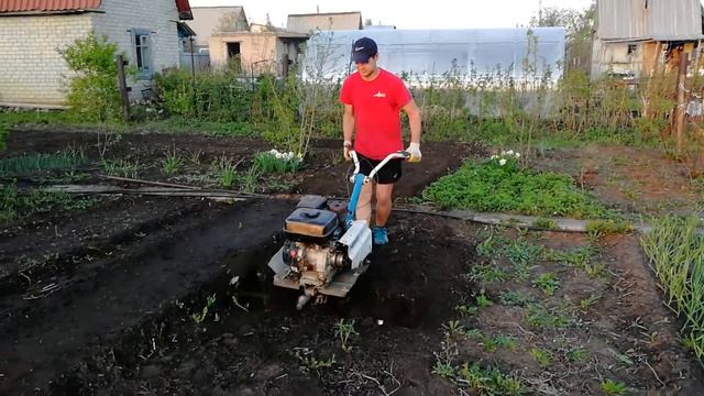 Вспашка земли на мотоблоке нива мб2 с двигателем лифан 9л.с смотреть онлайн